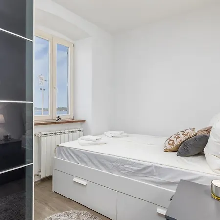 Apartment Augusto - Sea View Pula