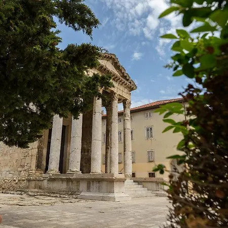 Augusto - Sea View * Пула