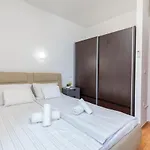 Augusto - Sea View Апартаменты